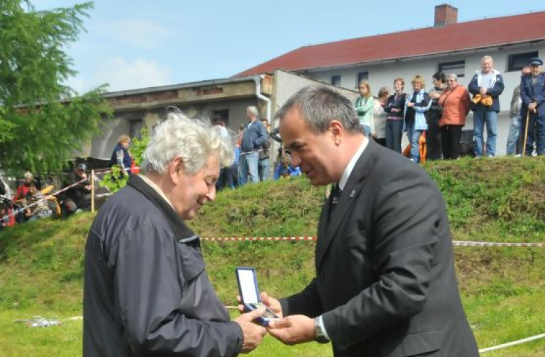 Hejtman předal ocenění při okrskové hasičské soutěži v Hradčanech